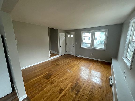 2nd image of 19 Mount Hope St