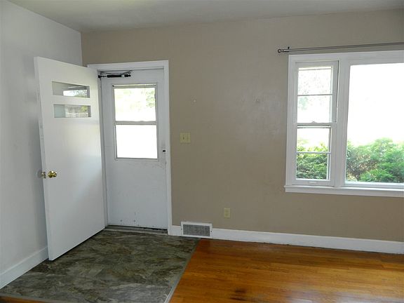 2nd image of 713 West St