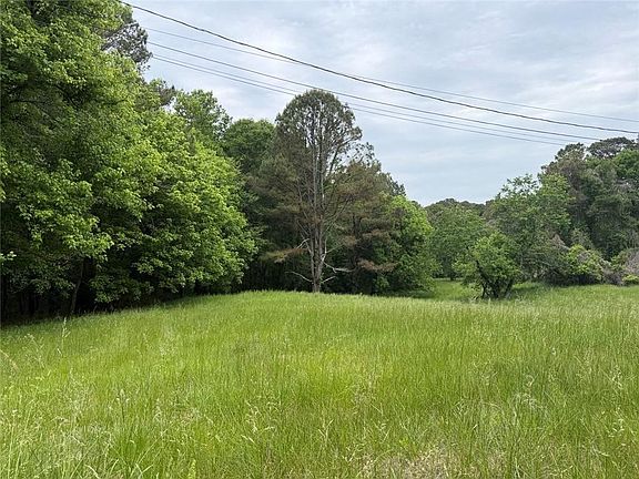 4th image of 565 Avery Rd