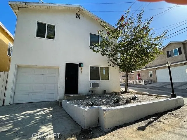 6106 Cedar St — Photo 1