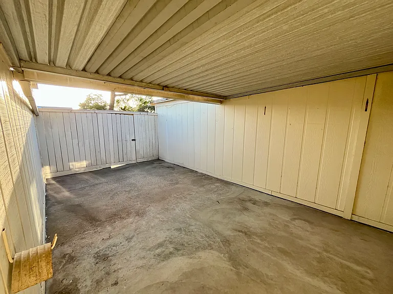 438 Georgetown St — Photo 32