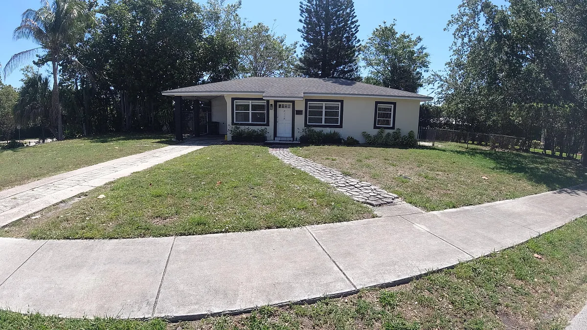 Building Photo - 2119 Northridge Rd