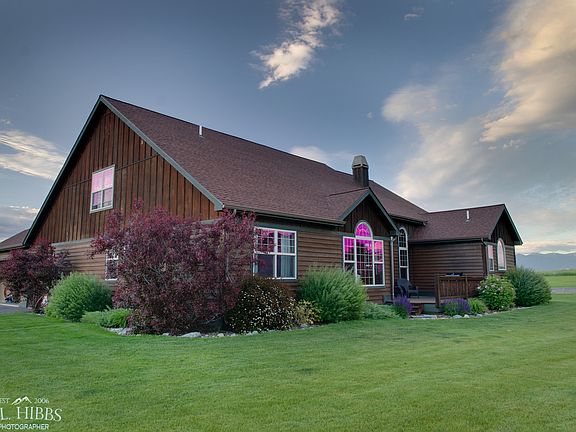 2nd image of 304 Stoneridge Dr