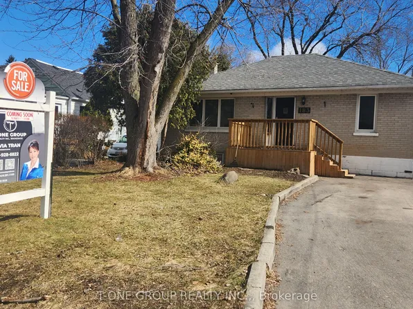 183 Sussex Ave, Richmond Hill, ON L4C 2E9