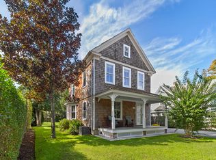 175 Elm St, Southampton, NY 11968