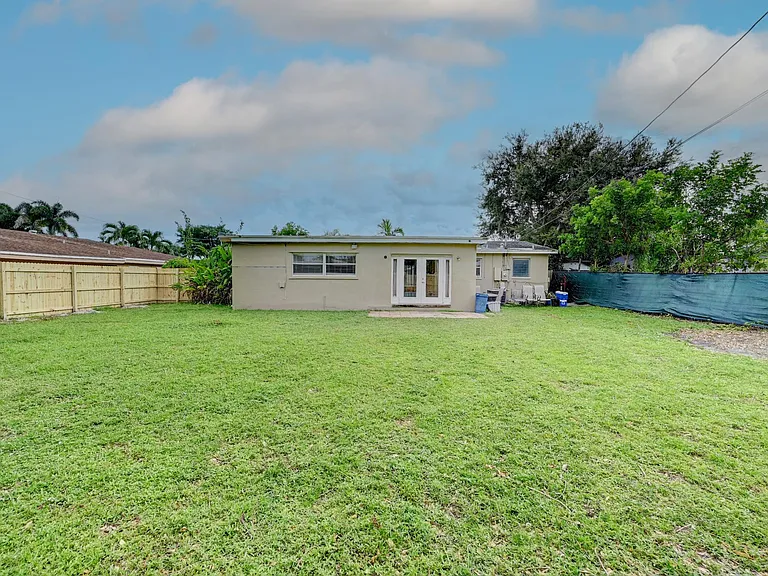 3919 Grant St — Photo 31