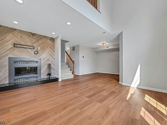 4th image of 31 Academy Court