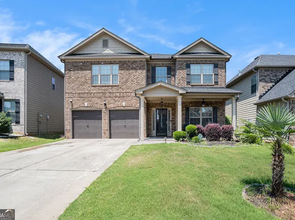 310 Palm Springs Cir, Fairburn, GA 30213
