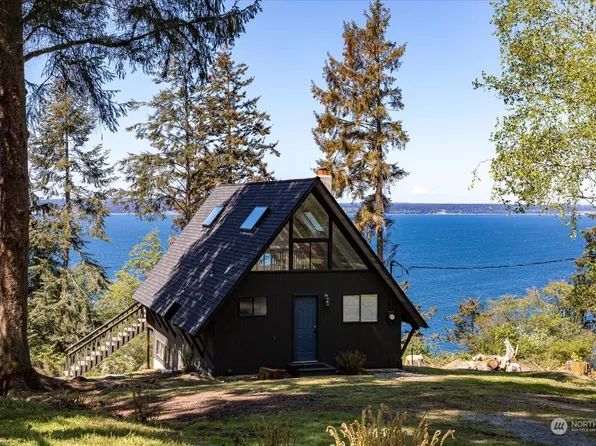 4458 Smugglers Cove Road, Freeland, WA 98249