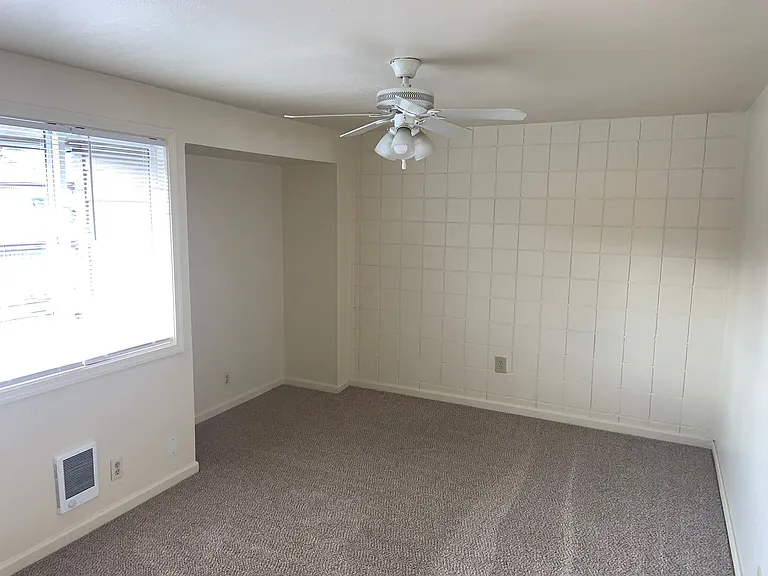 991 NW Circle Blvd — Photo 8