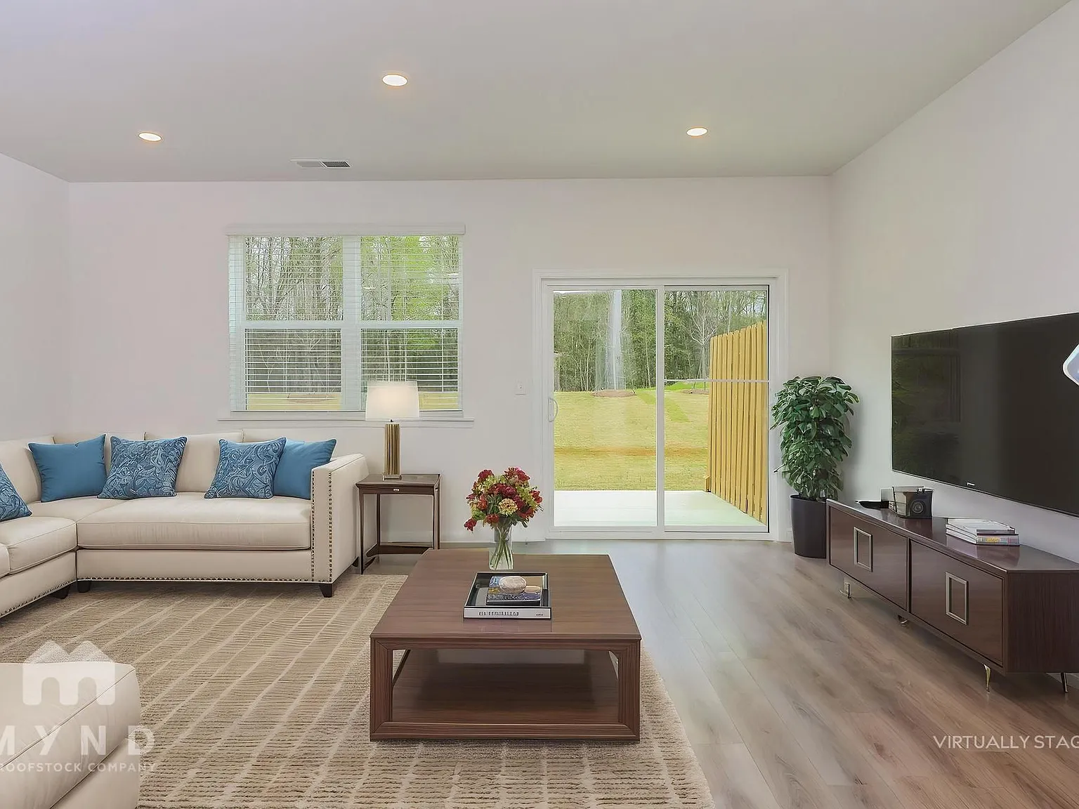 3 bed, 2.5 bath, 1552 sqft, $1,985 — Photo 2
