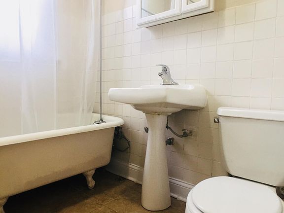 5th image of 4866 N Magnolia Ave APT 204