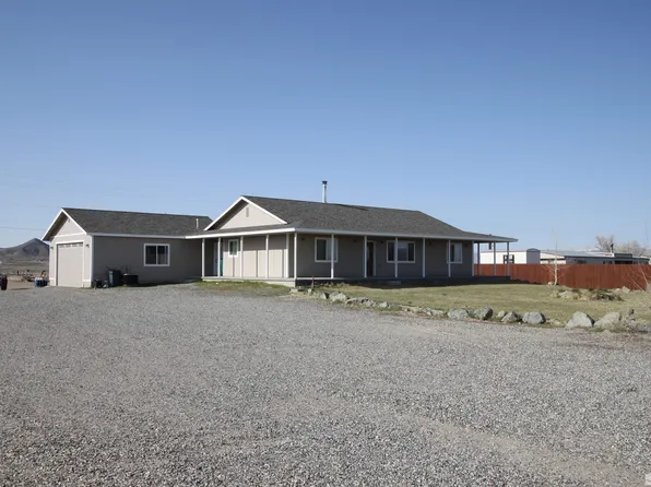 595 Pete Hendrichs Rd, Yerington, NV 89447