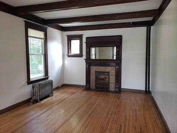 4th image of 1711 Lake St W