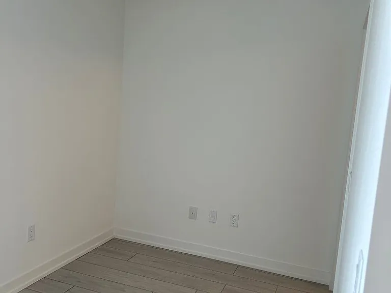 55 Duke St W #315 — Photo 8
