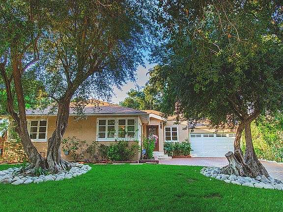3rd image of 375 Santa Inez Way