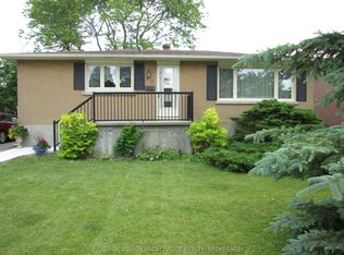 50 Campbell Cres, Kingston, ON K7M1Z5
