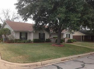 5727 Lakemont Dr, Waco, TX 76710