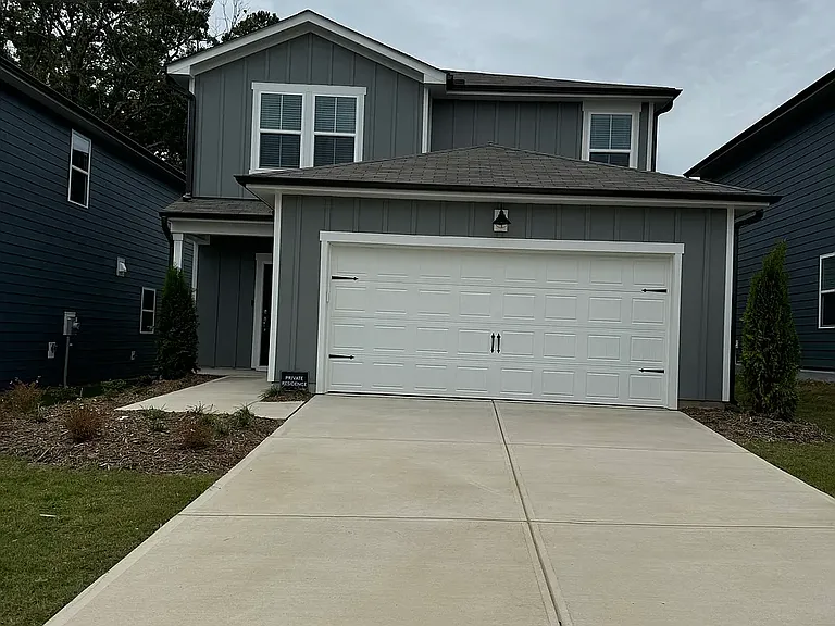 1424 Rhodes Pond St — Photo 1
