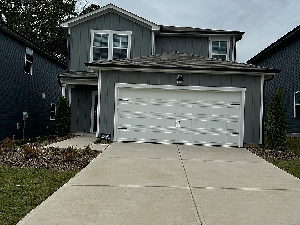 1st image of 1424 Rhodes Pond St