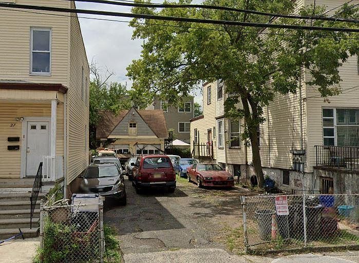 1st image of 29 Armstrong Ave