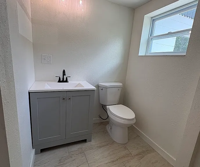 2817 Durham St #2 — Photo 4