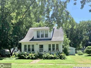 223 E Walnut St, Manly, IA 50456