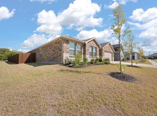 516 Highland Park Trl, Alvarado, TX 76009