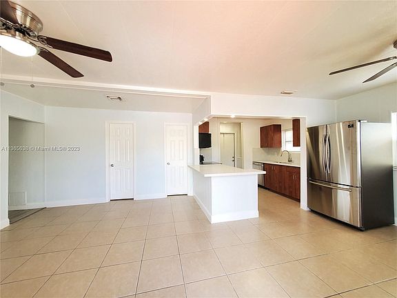 3rd image of 2520 NW 31st Ave