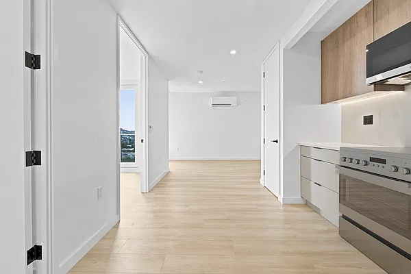 Living room, photo 1
