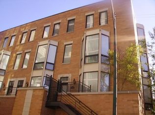 671 W Wayman St #33, Chicago, IL