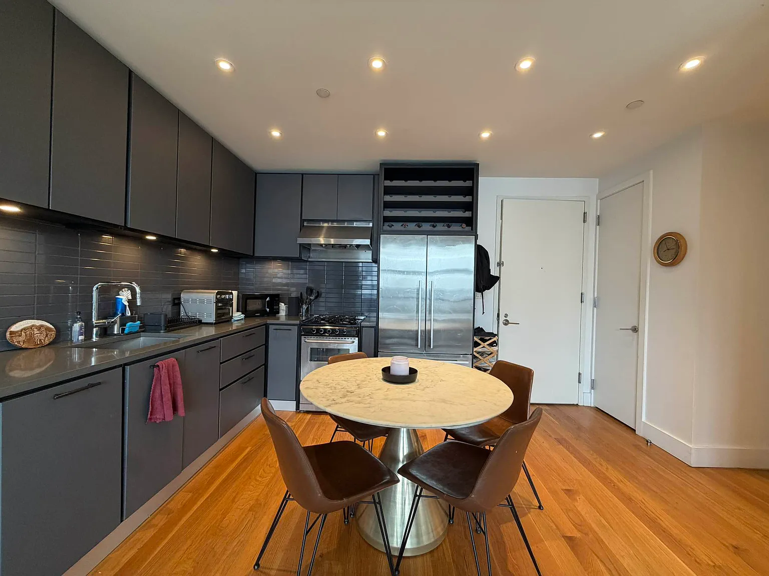 1040 Dean Street — Photo 2