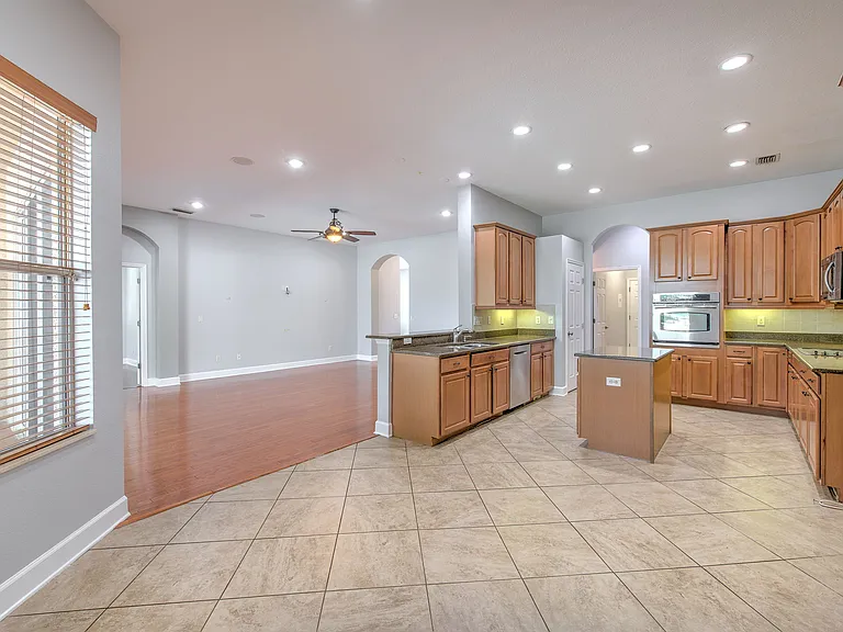 1408 Brilliant Cut Way — Photo 51