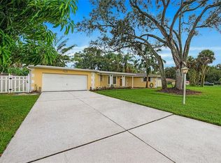 1911 Par Pl, Sarasota, FL 34240