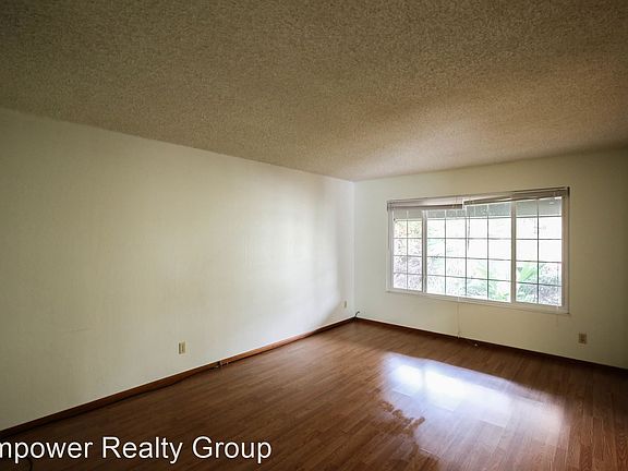 2nd image of 34665 Allegheny Ct