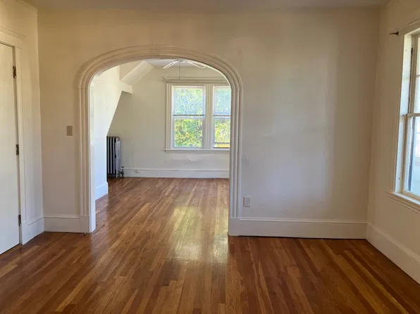 21 Summit Ave #2, Salem, MA 01970