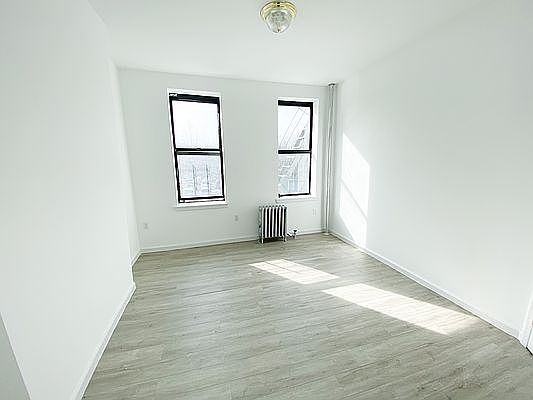 4th image of 359 E 138th St APT 2E