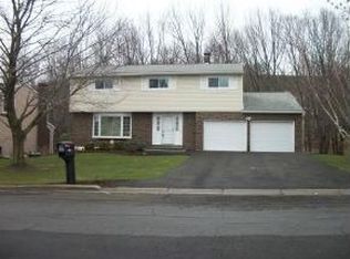 1437 Carnegie Dr, Vestal, NY 13850