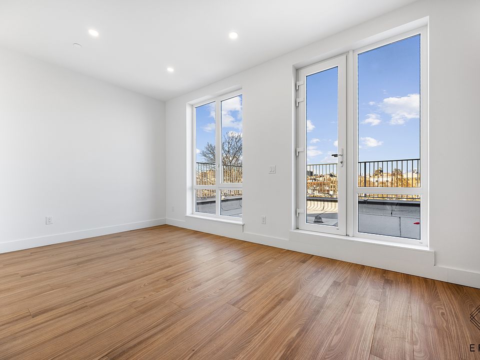 1st image of 379 Hawthorne St #5R