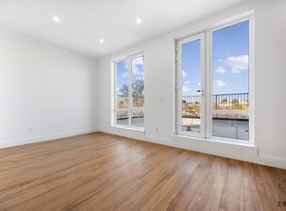 379 Hawthorne St #5R, Brooklyn, NY 11225