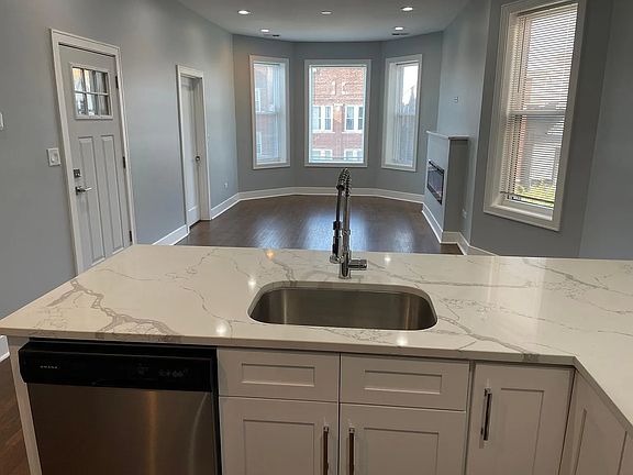 4th image of 3241 W Cortez St #2
