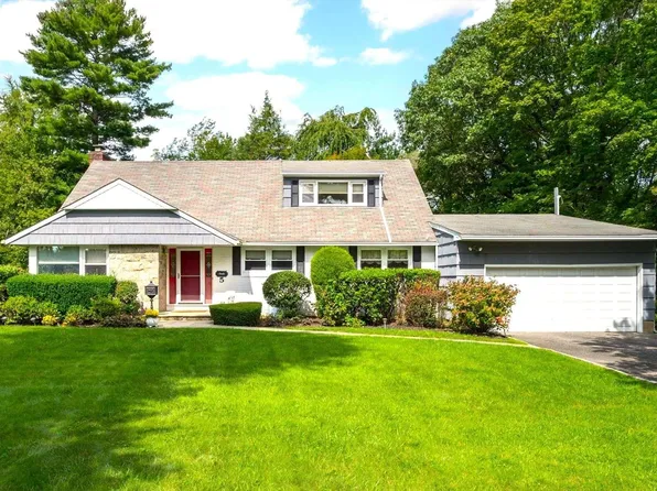 5 High Pine, Glen Cove, NY 11542