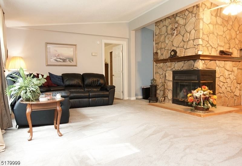 1st image of 58 Lakeside Dr NW