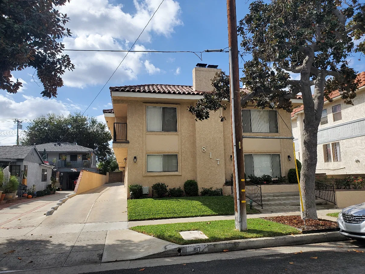 817 N Stoneman Ave — Photo 2