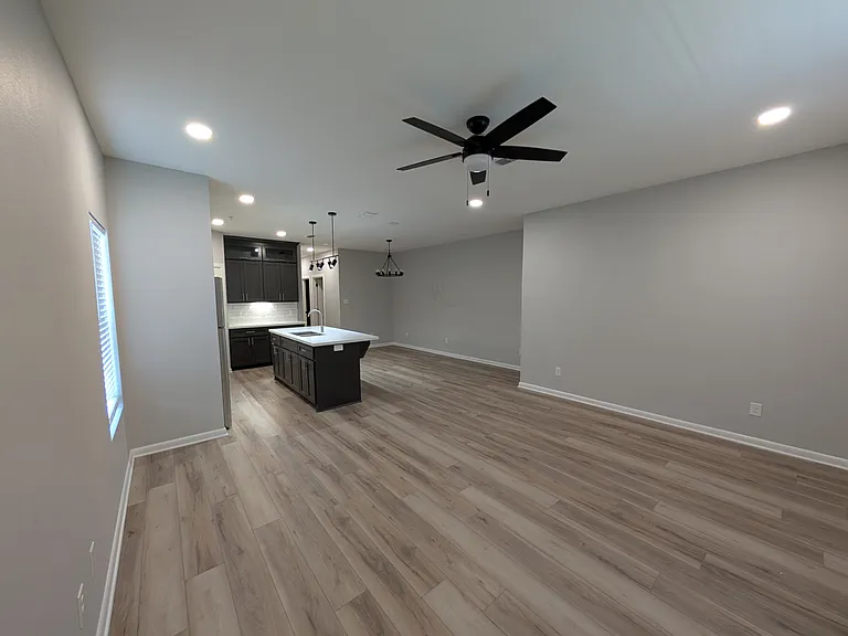 913 E Jefferson St #D — Photo 4