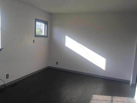 3rd image of 2801 Jones Ave