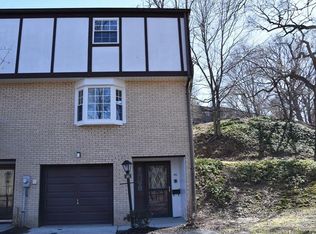 46 Hiland Valley Ct, Pittsburgh, PA 15237