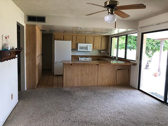 3rd image of 419 E Sagebrush St