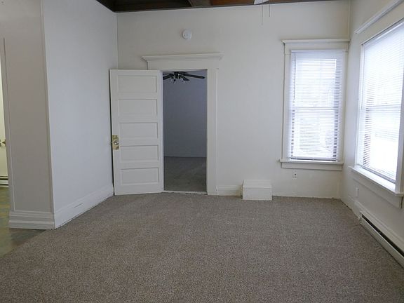 2nd image of 193 Bond St #2
