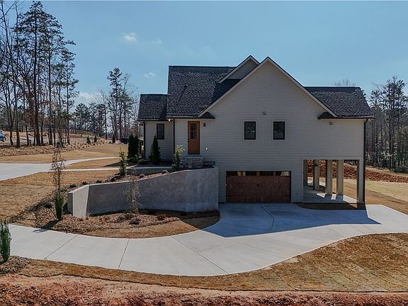 4th image of 236 W Old Pendleton Rd